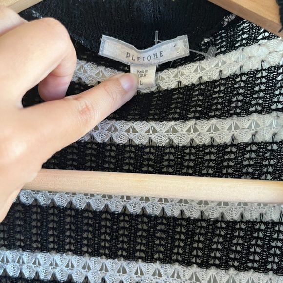 Pleione Sweater Womens Sz L Made in USA Black White Striped Open Front Cardigan - Picture 2 of 4